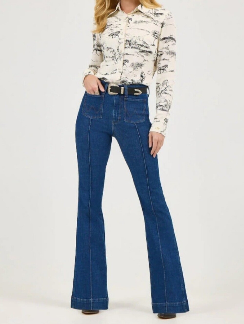 Wrangler x Lainey Wilson | Bare Back Pintuck Flare Jeans 33x34 Long Inseam